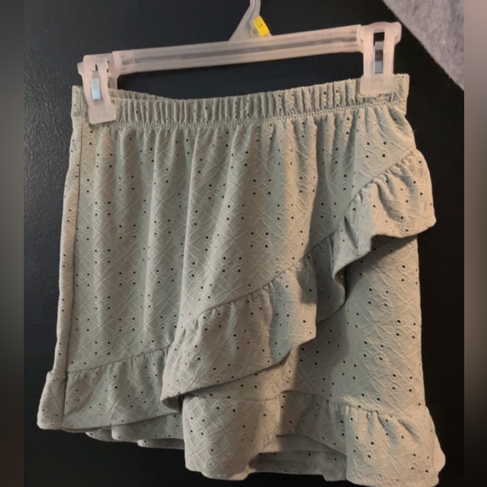 Green skirt! Can wear dressed up or down! Worn once!